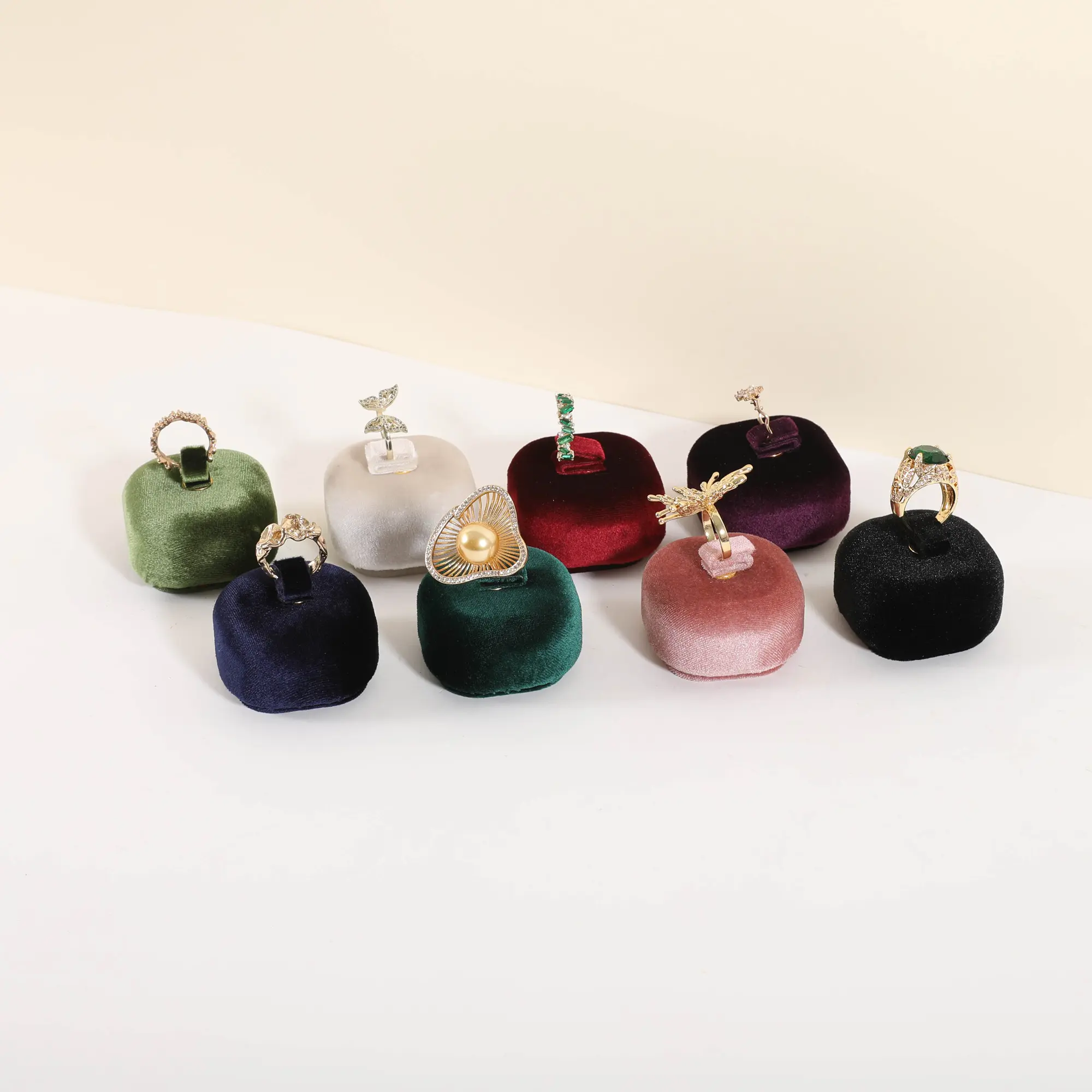 GemeShou Cute Single Ring Holder for selling, Velvet Ring Display Stand for Jewelry Show, Jewelry Storage Display