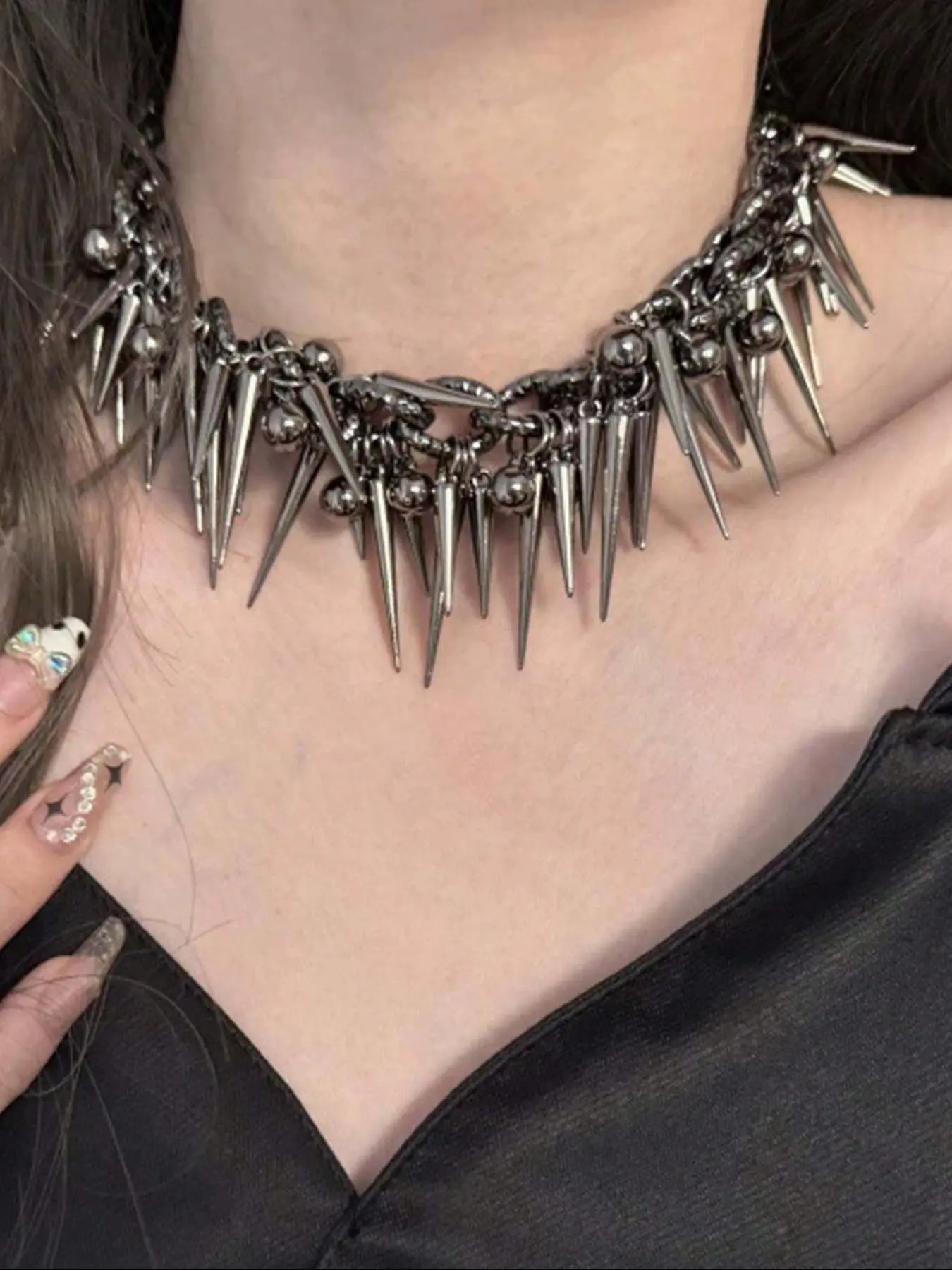 1 Piece of Gothic Punk Unique Y2K Exquisite Rivet Round Bead Tassel Chain Necklace for Men and Women, Trendy Party Design Fashion Necklace, Studded Necklace, Choker Necklace, Beaded Choker, Streetwear Statement Jewelry, Chains Necklace