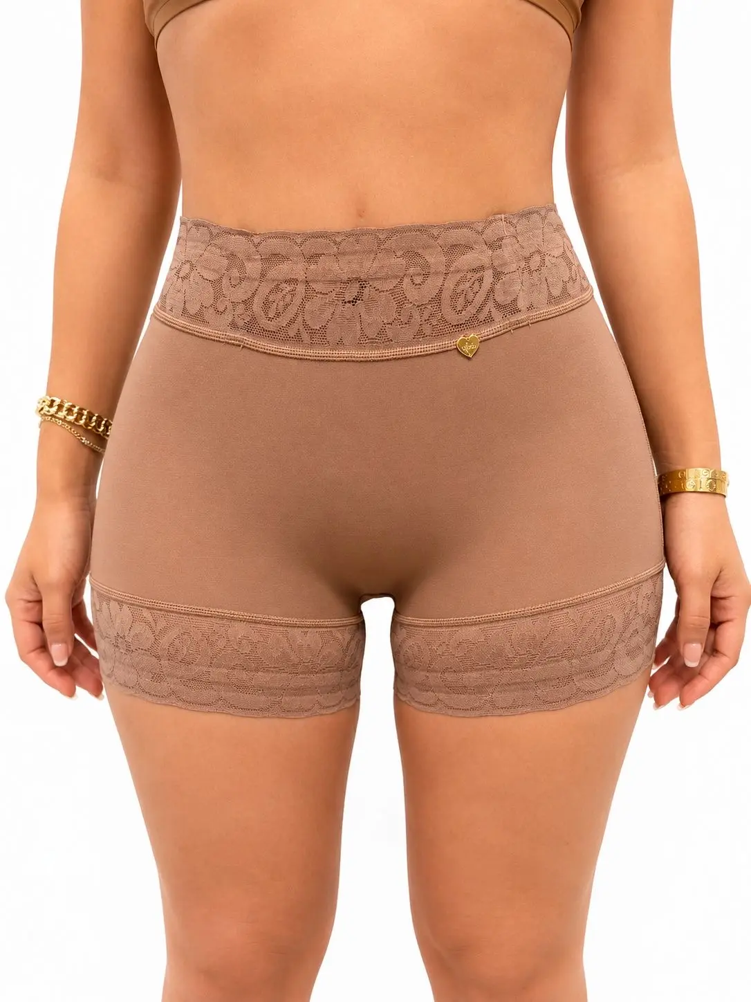 Noely Faja Chonino Pompon