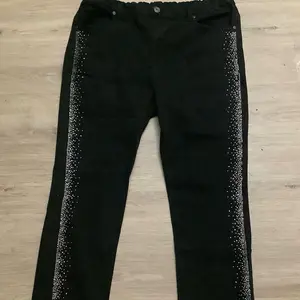 Unbranded Black Denim Jeans With Rhinestones Accent & Elastic Waist Size 3XL