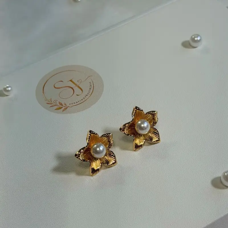 Earrings with premium quality