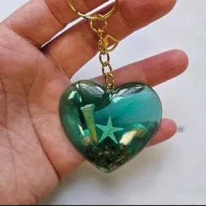 Underwater Pocket Heart Keychain with Embedded Starfish and Coral Elements for Nautical Accessories