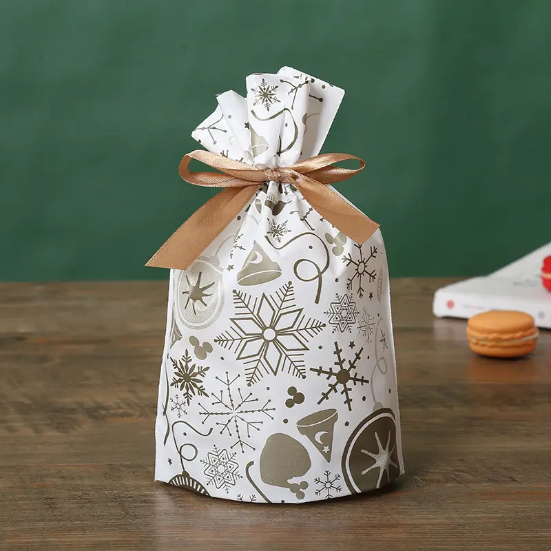 (50/pack); snowflakes; plastic