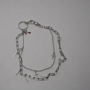 Red pants chain Red pants chain