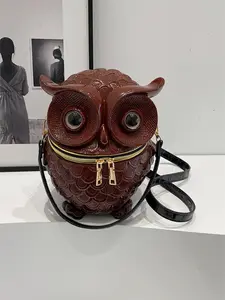 Owl-Shaped Crossbody Bag, Casual Trendy Bag, Vintage Art Style, Sculpted Design + Metallic Finish, Trendy Streetwear/art Exhibition Accessory