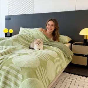 Fashionable Solid Color Fluffy Soft Warm Blanket, Multiple Colors Available, Lightweight Warm All-Season Bed Cover, Home Office Travel Camping Use