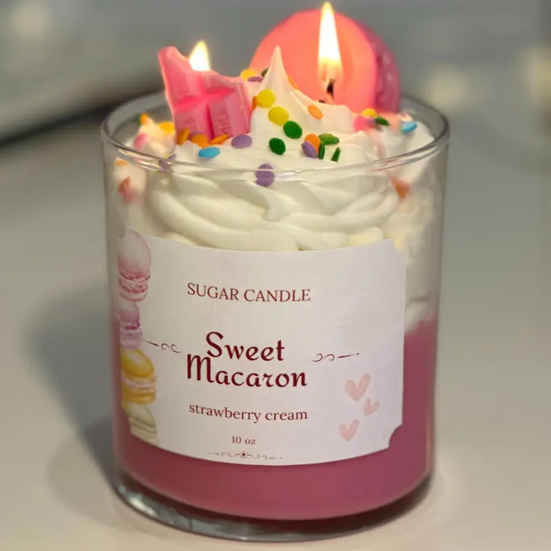 Sweet Macaron Candle – Dessert-Inspired Soy Candle | Handmade Gift for Her | Vanilla & Strawberry Scented | Whipped Topping | Aesthetic Room Decor | Vegan Candle | Birthday Gift Idea | Sugar Candle | | Foodie Gift Cream