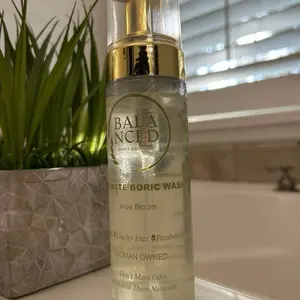 200ml Signature All Natural Antibacterial Boric Acid Intimate Foam Wash