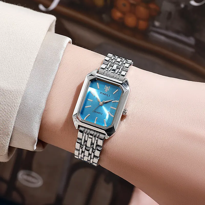 New best-selling trendy square ladies' watches, gold ladies' watches, steel band ladies' wristwatches