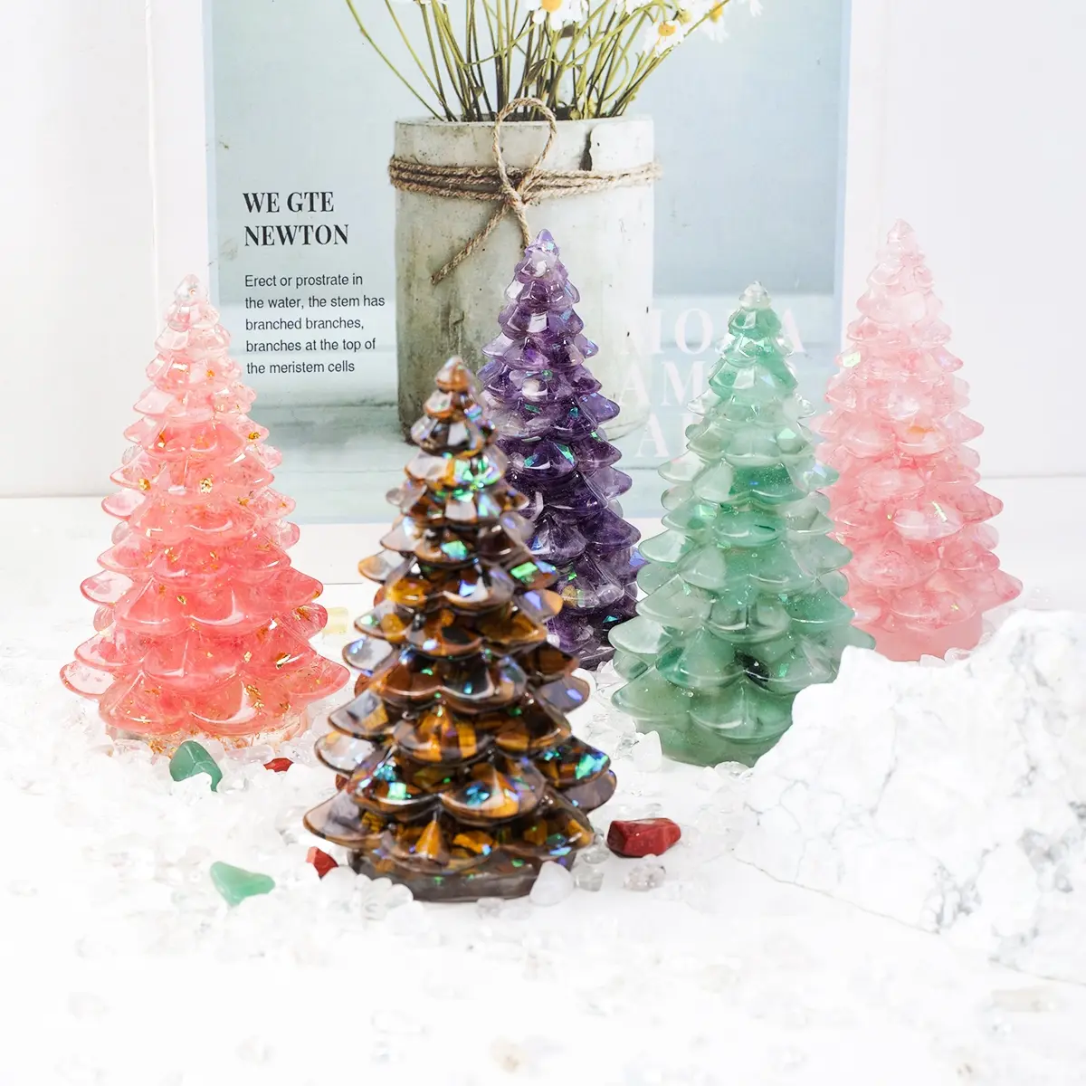 Natural Crystal Gravel Christmas Tree Statue, Resin Reiki Stone Divination Sculpture, Fengshui Home Decor, Sparkling Decoration for Home Office, Home Decor Ornaments, Decorative Ornament, Holiday Ornament
