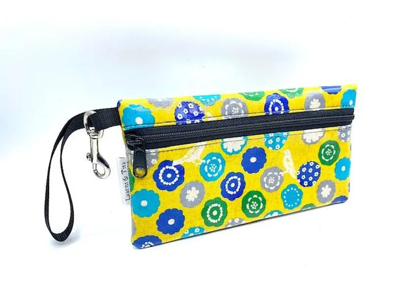 Medium Wristlet in Yellow Bird print