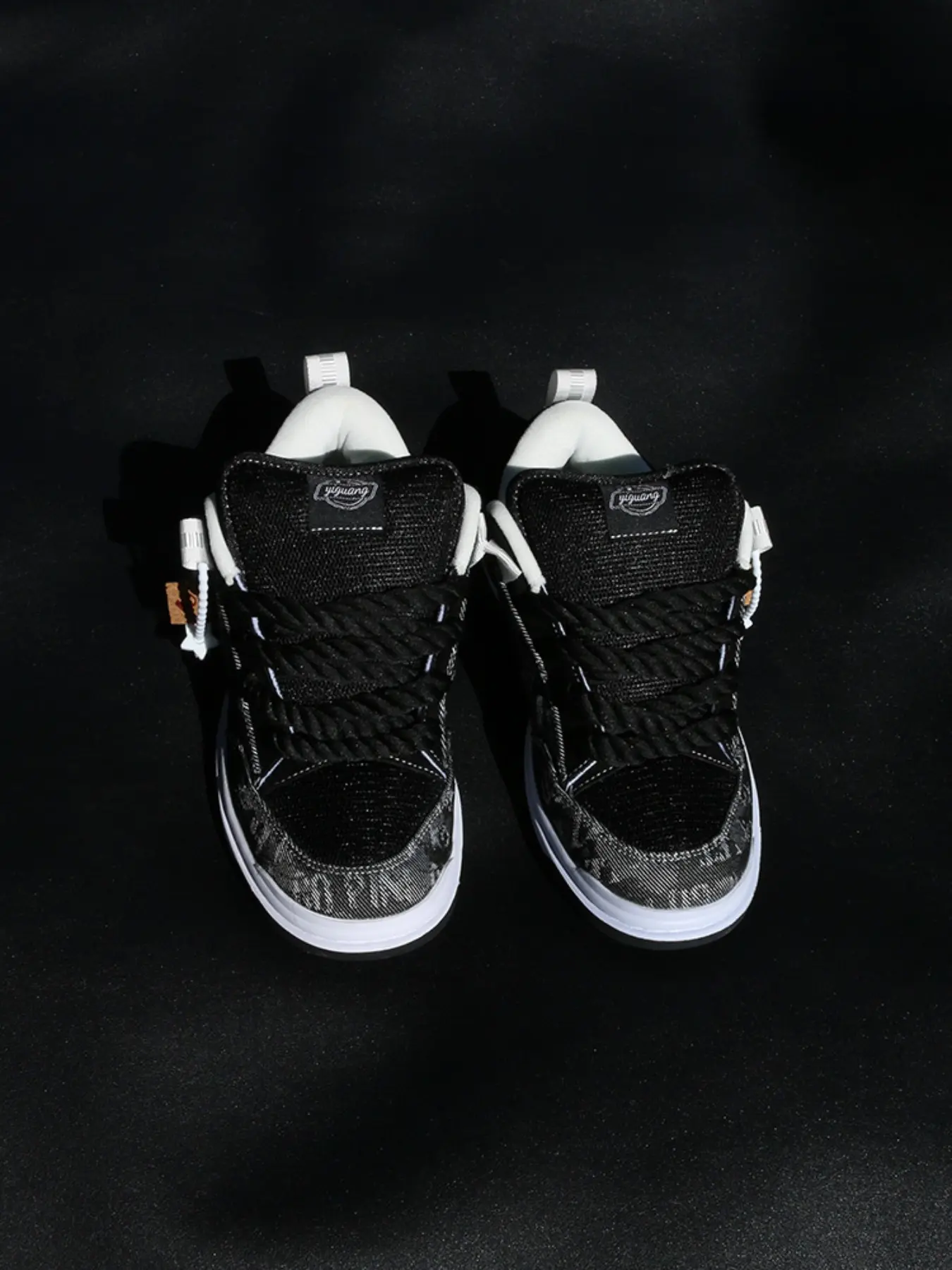 Men's Casual Canvas Shoes, Unisex Embroidered Low Top Athletic Trainer Sneakers, Walking Shoes, Trendy Trainers, Nonslip Trainers, Sports Shoes, Anti-Slip Rubber Sole, All Season Fashion Board Shoes, Footwear