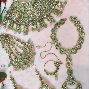 Exquisite Mint Green and Pastel Pink Kundan Bridal Jewelry Set Heavy Gold-Plated Choker Jhumka Earrings Maang Tikka Nath and Passa Set