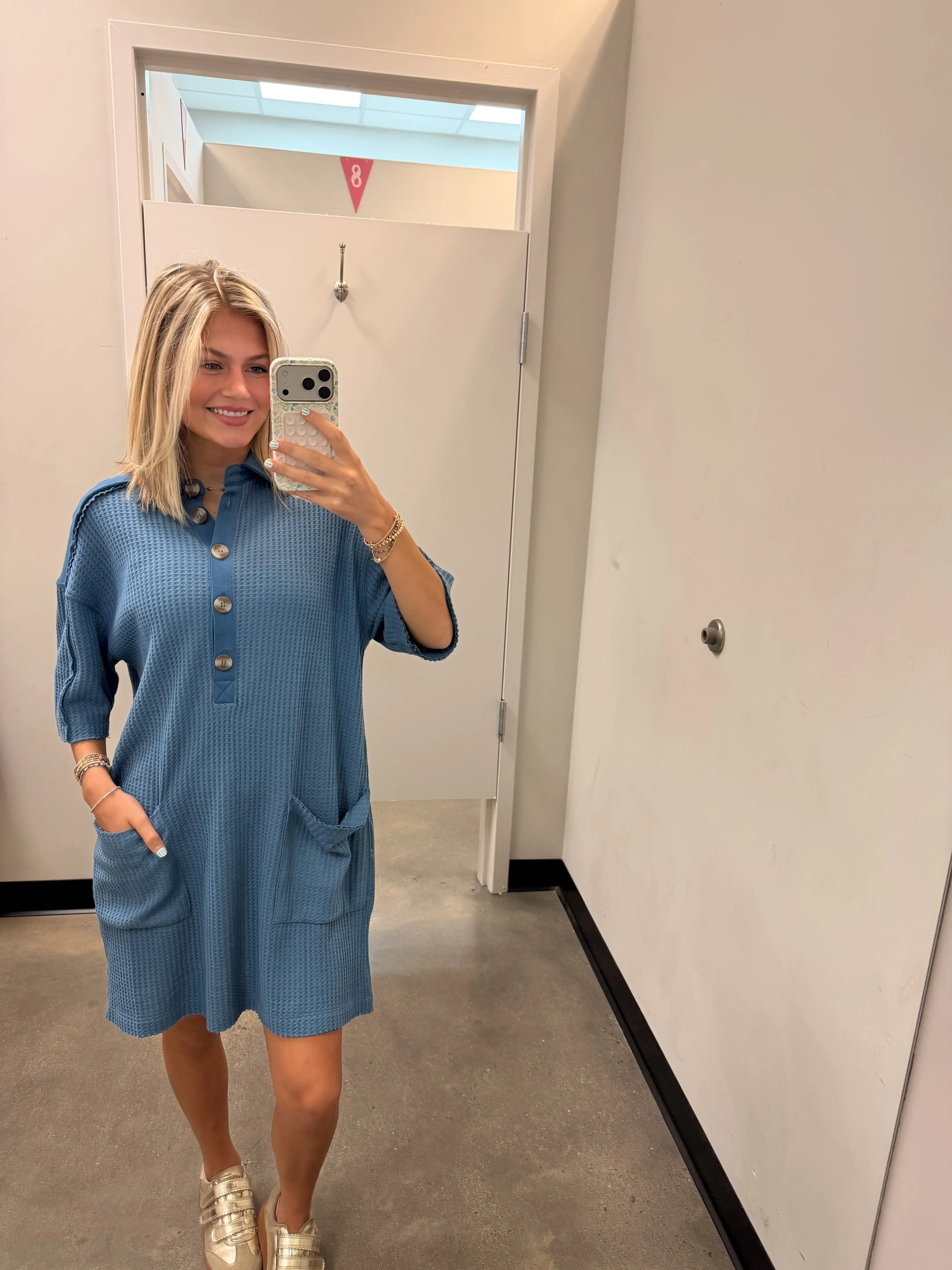 Women's Oversized Waffle Knit Button-Pocket Collared Mini Dress, Basic Style Teacher-Friendly Casual Comfortable Loose Dress, Cute lightweight