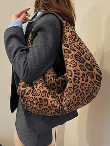 Textured handbag underarm bag, Half Moon Bag, fashionable leopard print versatile underarm bag, simple style one-shoulder handbag, Fashionable patterned bag, suitable for commuting, trendy commuting bag, shopping