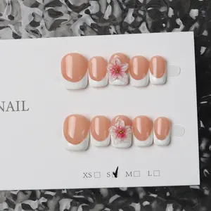 10-Piece Carved Glass Nail Art Set, Handmade Press-On Nails, Short Design, Decorative Floral Patterns, Flower Nails, Perfect for DIY Manicures, Nail Kit Set