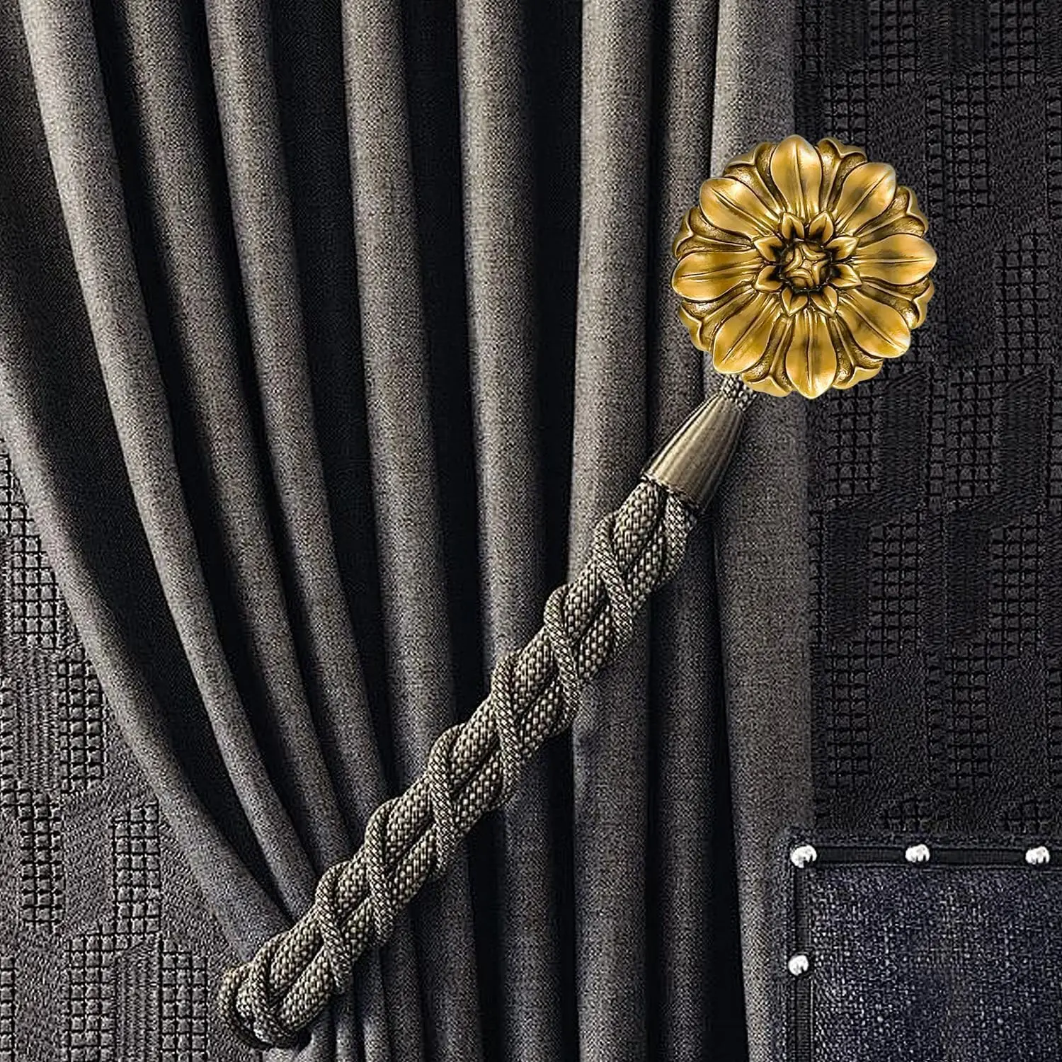 3" Daisy - Antique Gold