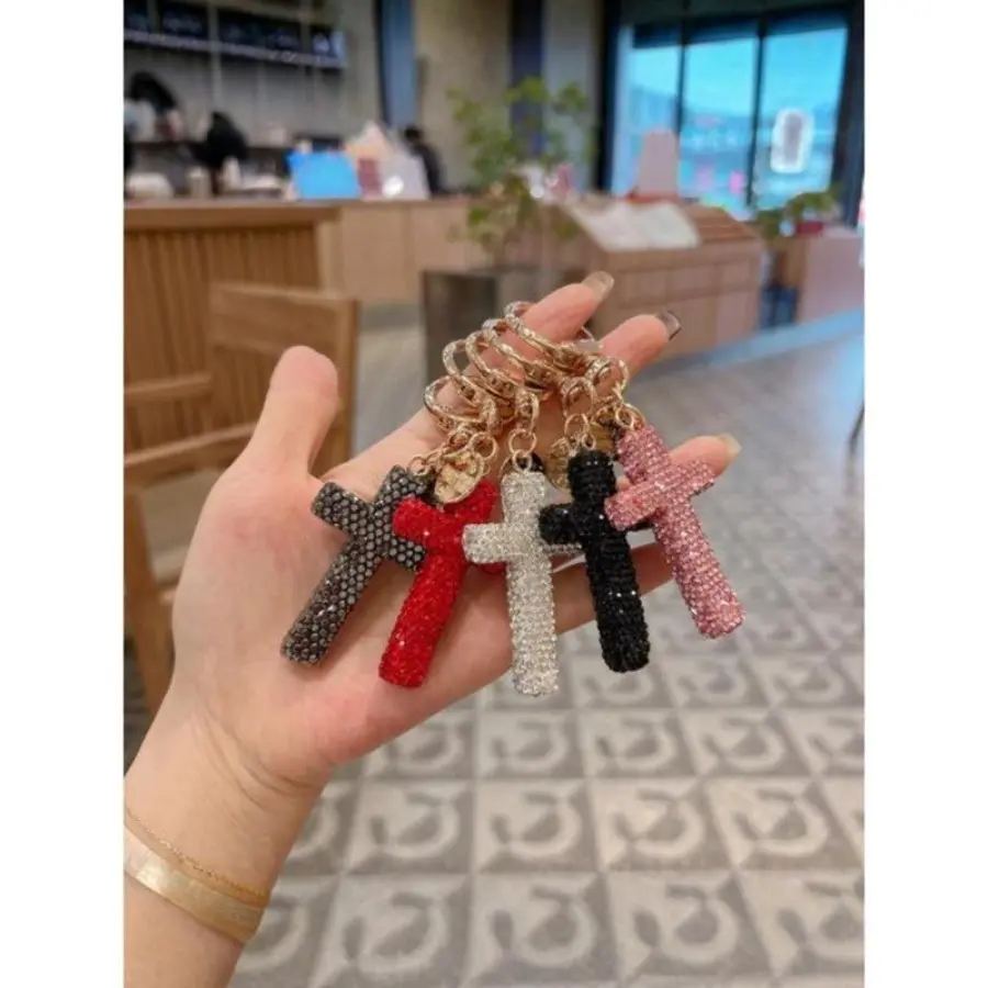 2026 Stylish Clay Keychain - Cross Shape with Diamonds, Unisex Bag Charm Keychain for Car & Bag Pendant, Horseshoes Lawn Games Sports & Outdoor Accessory, Stylish Keychain