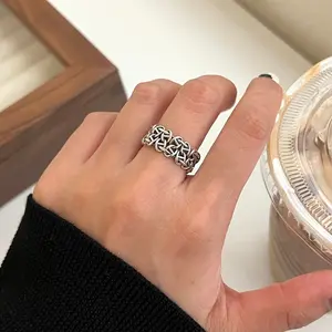 Pig nose splicing ring for women with adjustable opening, retro and simple new style temperament and versatile ring