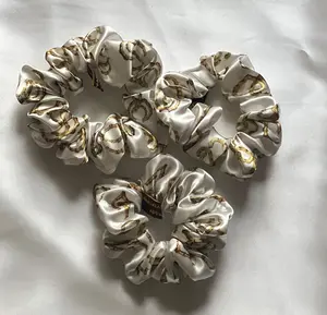 Roun-Da-Way scrunchie