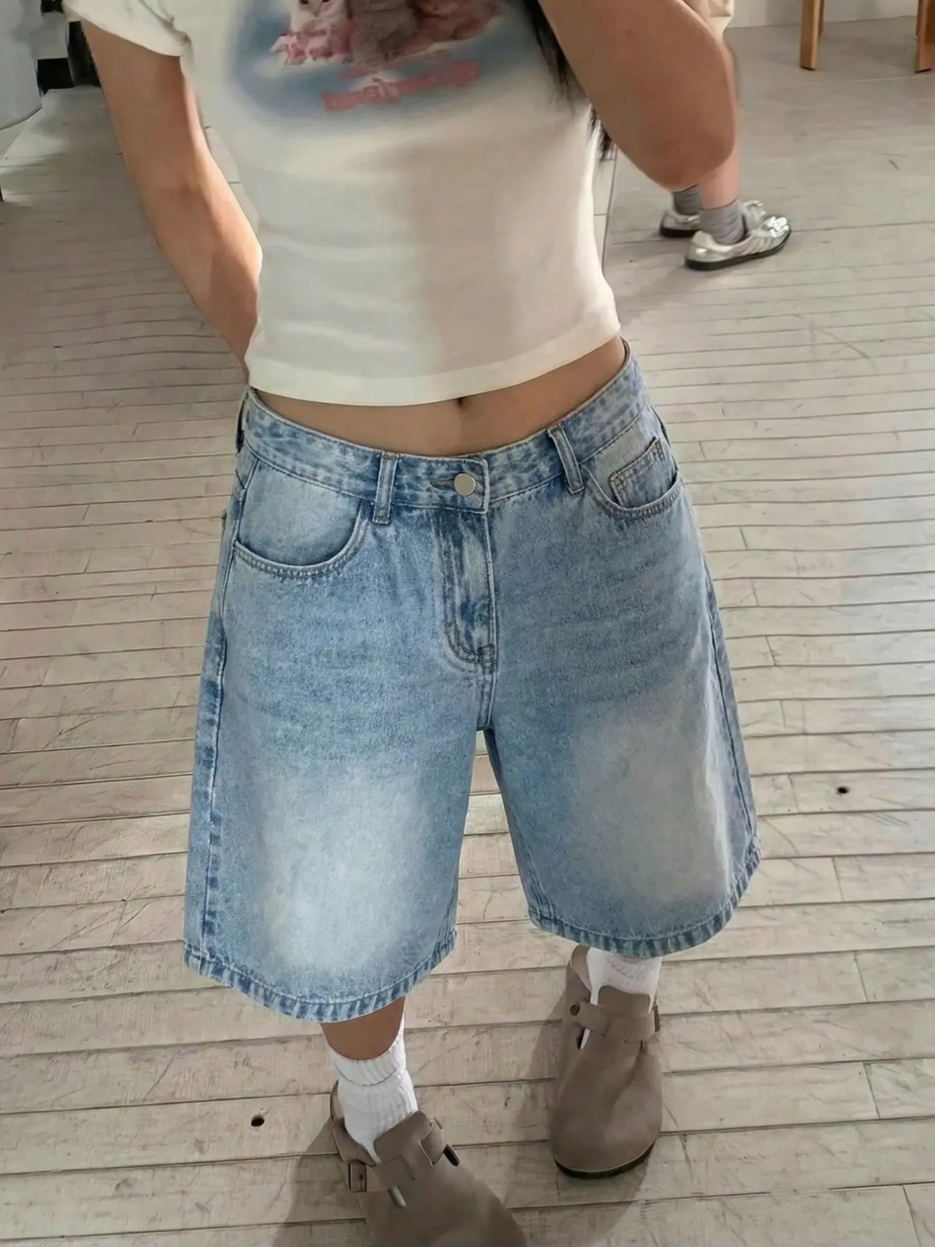 Women's Loose-Fit Straight-Leg Bermuda Shorts Bottom, Casual Plain Blue Shorts for All-Season Wear