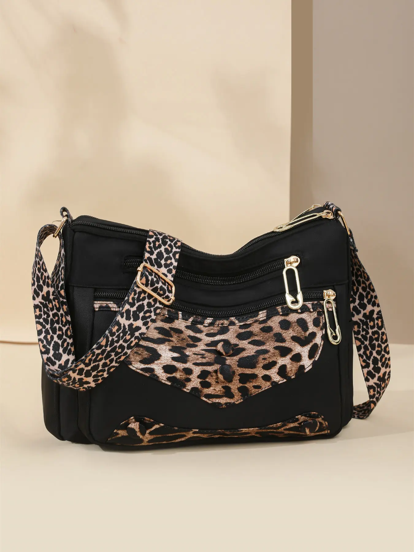 Lightweight Versatile Multi-Pocket Leopard Print Crossbody Handbag, Shoulder Crossbody Casual Shoulder Purse Suitable for Work and Daily Use, Stylish and Functional