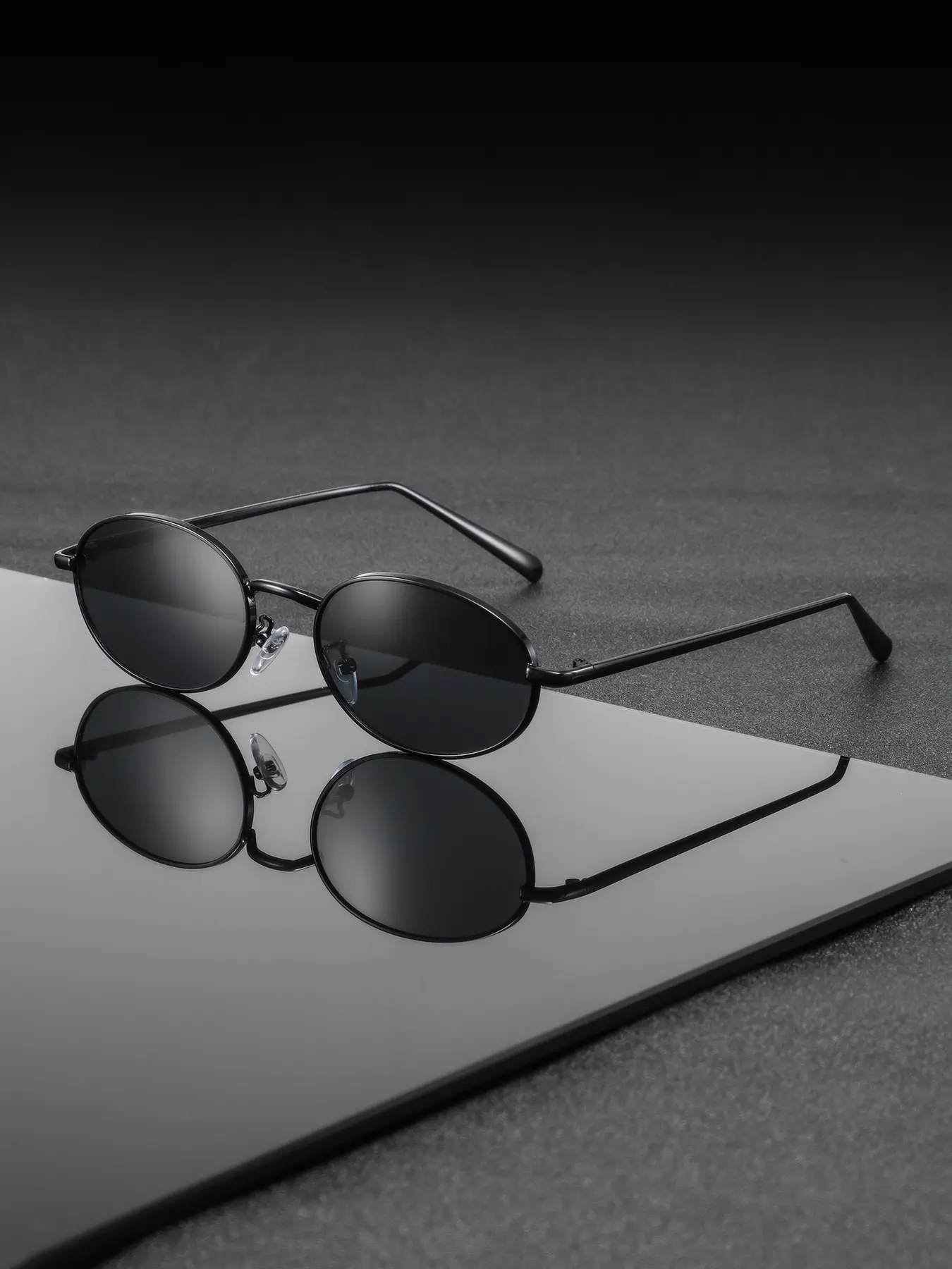 Men's Metal Oval Frame Trendy Fashion Retro Casual Glasses, Slim Design, Perfect for Daily Gatherings, Street Photography, Stylish, Trending Glasses, Trendy Shades