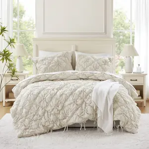 Intelligent Design ID10-2480 Lily Comforter Set - Full & Queen Size - Ivory