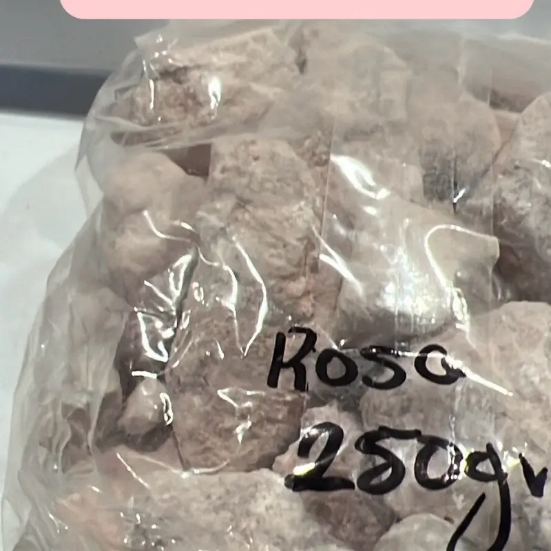 Caolin Rosa 250 grams. Clay pink in a plastic bag 250 grams. Made in Mexico
