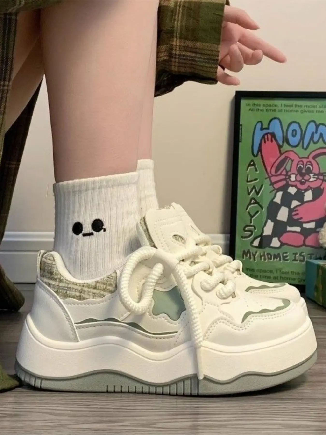 Wavy Edge Platform Sneakers for Women, 3 Colors Available Black White Panda Chunky Shoes, Casual Trendy Trainers, Lace Up Casual Thick Soled Walking Shoes with Height Increase, Cute Kawaii Fashion Sneakers Sports Shoes Footwear