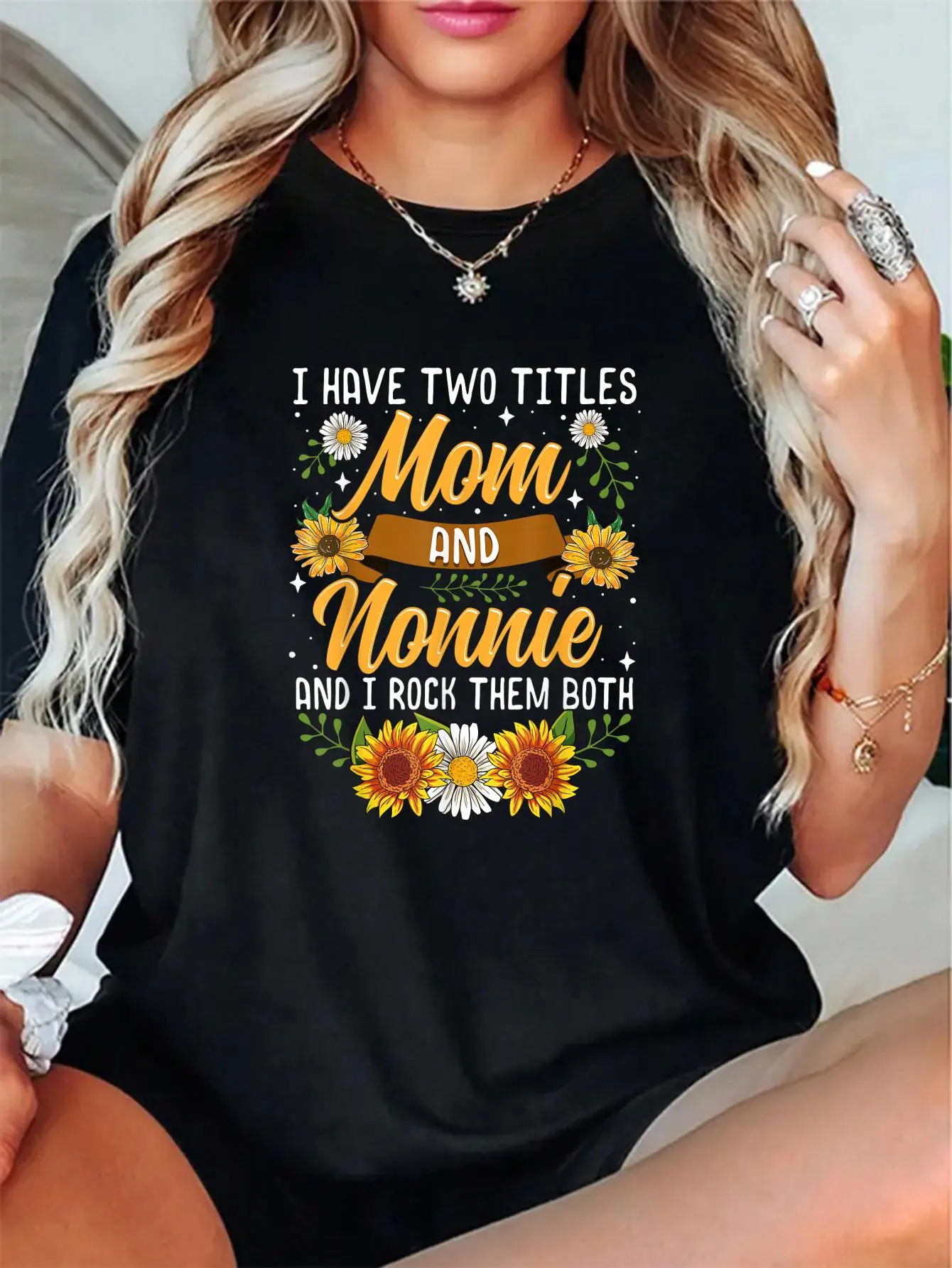 Unisex 100% Cotton "I Have Two Titles: Mom and Nonnie" Shirt – Mother's Day Gift T-Shirt with Retro Vibe and Trendy Design, Perfect for Everyday Outfits