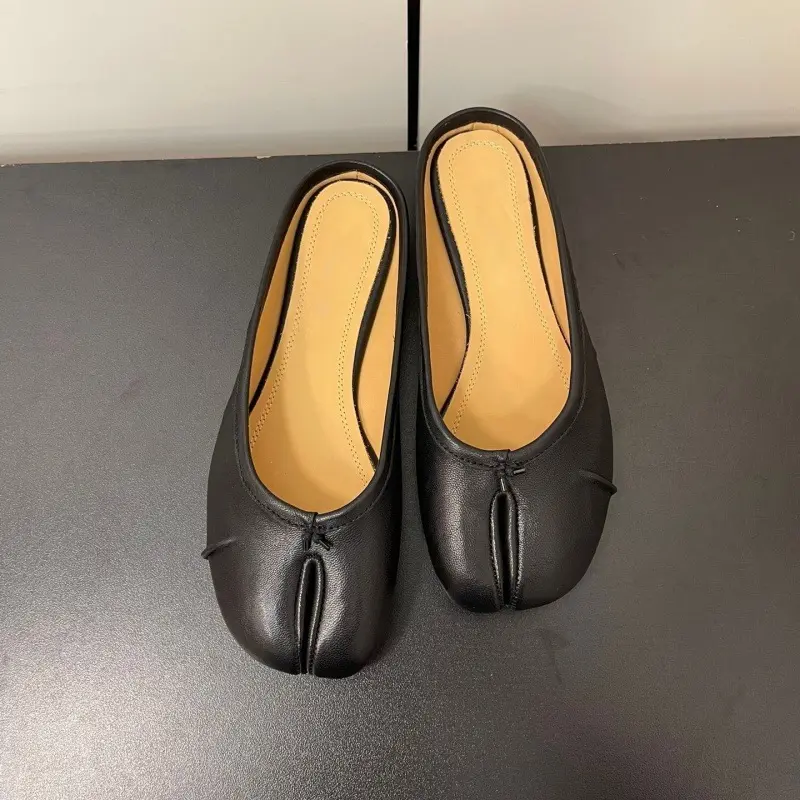 Women's Summer Sheepskin Footwear - Outdoor Slip-On Closed-Toe Half-Slippers with Toe Separation, Pig Hoof Style, Flat Sole, Shoe