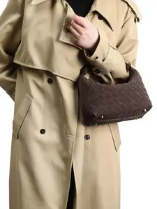 New High-Quality Suede Woven Bag, European Fashion Casual Handmade Suede Velvet Shoulder Crossbody Bag, Handbag for Daily Use, Fashionable Shoulder Bag