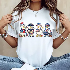Patriotic Ducks With American Flag And Usa Hat Print T Shirt White Crewneck Casual Summer Wear