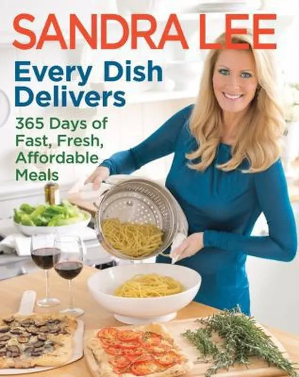 USED Book - Every Dish Delivers: 365 Days of Fast, Fresh, Affordable Meals by Sandra Lee (Paperback) - english