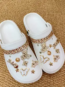 18 Piece Chain Butterfly Crown Bear Star Shoe Charms, DIY Detachable Rhinestone Pearl Garden Sandals Slipper Straps Decoration