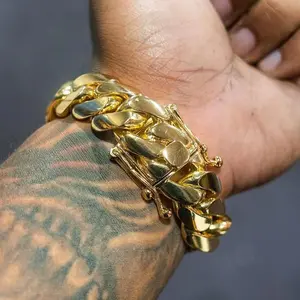 18K Gold Vacuum Plated Stainless Steel Chain & Copper Deployment Clasp Miami Cuban Link Chain Italy Mexico & Micro Inspired Unisex Hip Hop 22mm Bracelet for Men & Women Jewelry,Daily Wear,Casual Fashion,Gift Idea,Chicano Style,Weighty Feel,Stackable