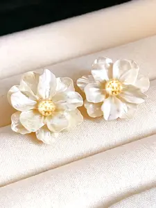 New Camellia Earrings Set, High-Quality Jewelry, Elegant Decorative Earrings, Perfect Gift for Friends and Partners
