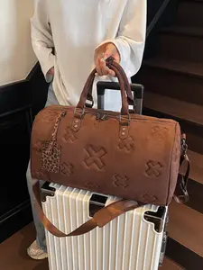 Large Capacity Retro Geometric Embossed Travel Bag, Lightweight Weekender Bag, With Leopard Print Tag Decoration, High-Quality Texture, Versatile And Practical Storage Bag, With Adjustable Long Shoulder Strap, Multi-Functional Luggage Bag