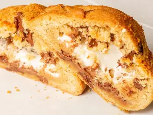 Campfire S'mores Cookie 4-Pack - Giant 6 oz Gooey Chocolate & Marshmallow Delight for Sharing or Indulgence
