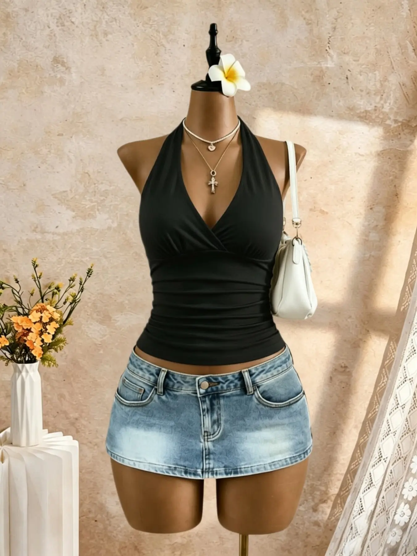 Women's Basic Casual Halter Strap Crop Top, Deep V Neck Backless Self-Tie Ruched Waist Slim Fit, Suitable for Summer Beach Party