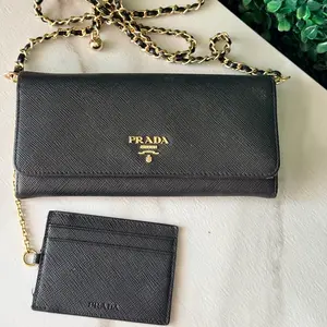 Pre-owned PRADA FINAL SALE Small Leather Goods Black Saffiano Leather Continental Wallet