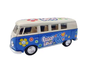 KINSMARMT 1:32 scale 1962 Volkswagen Classical Bus