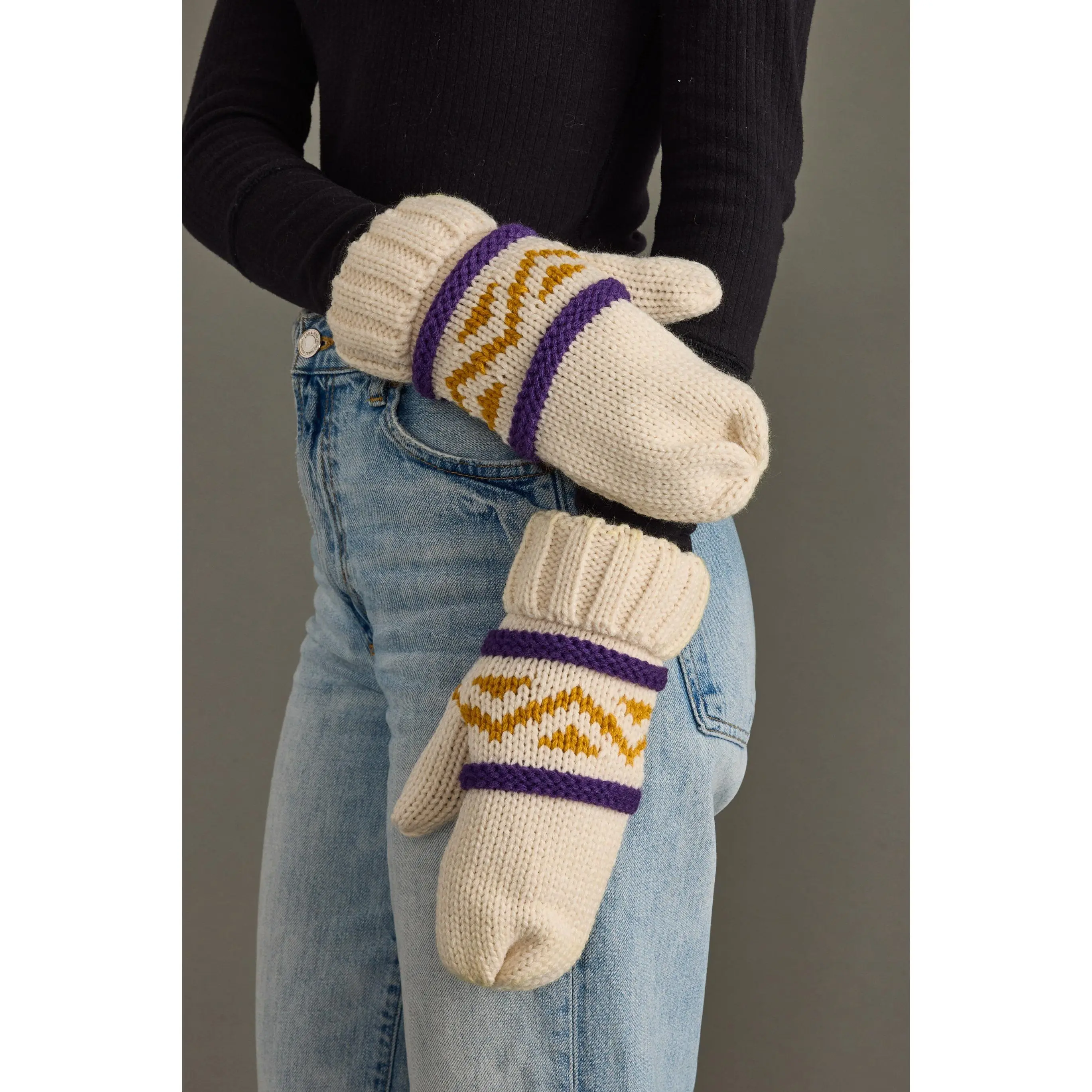 Cream, Purple & Gold Patterned Mittens