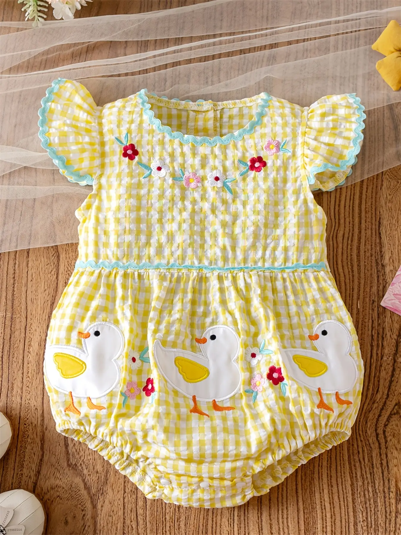 Baby Girl Triangle Onesie with Ducks Embroidery Round Neck Lace Trim, Sleeveless Onesies, Newborn Onesies, Cute Adorable Infant Romper, Comfortable and Stylish Baby Clothing