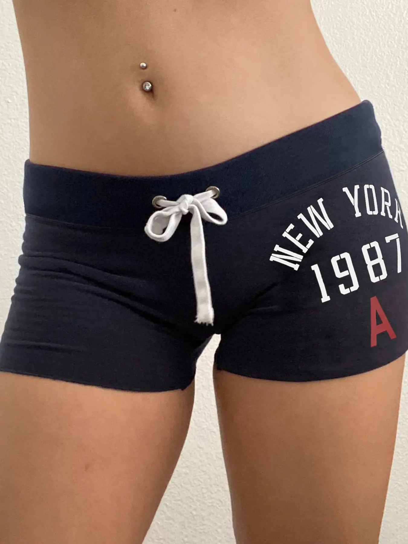 Women's Low Waist Graphic Letter Print Elastic Drawstring Shorts, Casual Summer Fashion, Comfortable & Stylish Design, Perfect for Daily Wear