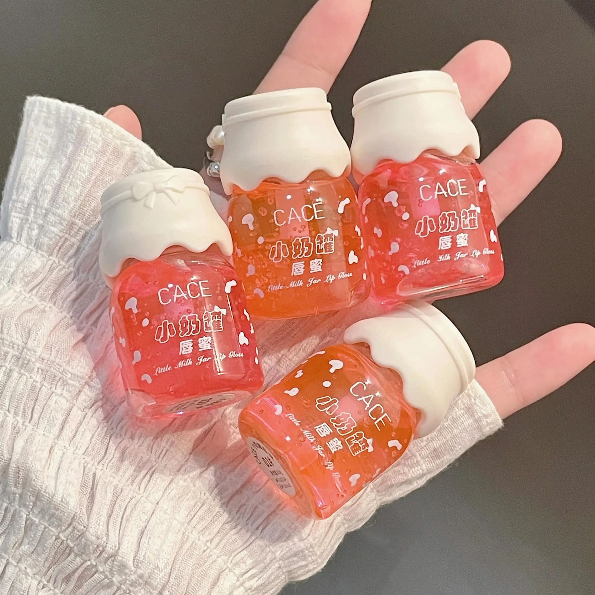 Set of 4 small milk bottle fruit-flavored lip glosses, moisturizing and hydrating lips, can be layered for a jelly-like lip effect, glossy and shiny, suitable for gifts and easy to carry, Lip Gloss Tint