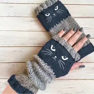 Cute Women's Knitted Cat Gloves — For Warm Hands & Free Fingers, Embroidery Splicing Fashion Leaky Finger Casual Glove，Women's Stripe Knit Fingerless Gloves，Flexible Fingerless Winter Gloves，Casual Women's Fingerless Knit Gloves