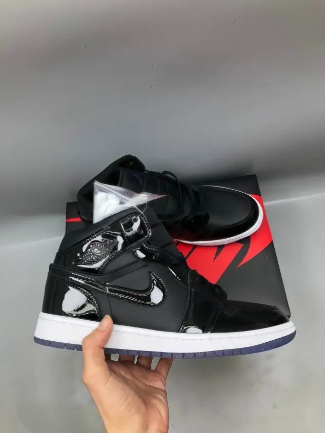 AJ1 All Black Glossy Mid Top Sneakers Perforated Toe Box For Better Air Circulation, Prevent Sweaty And Stuffy Feet In Daily Wear