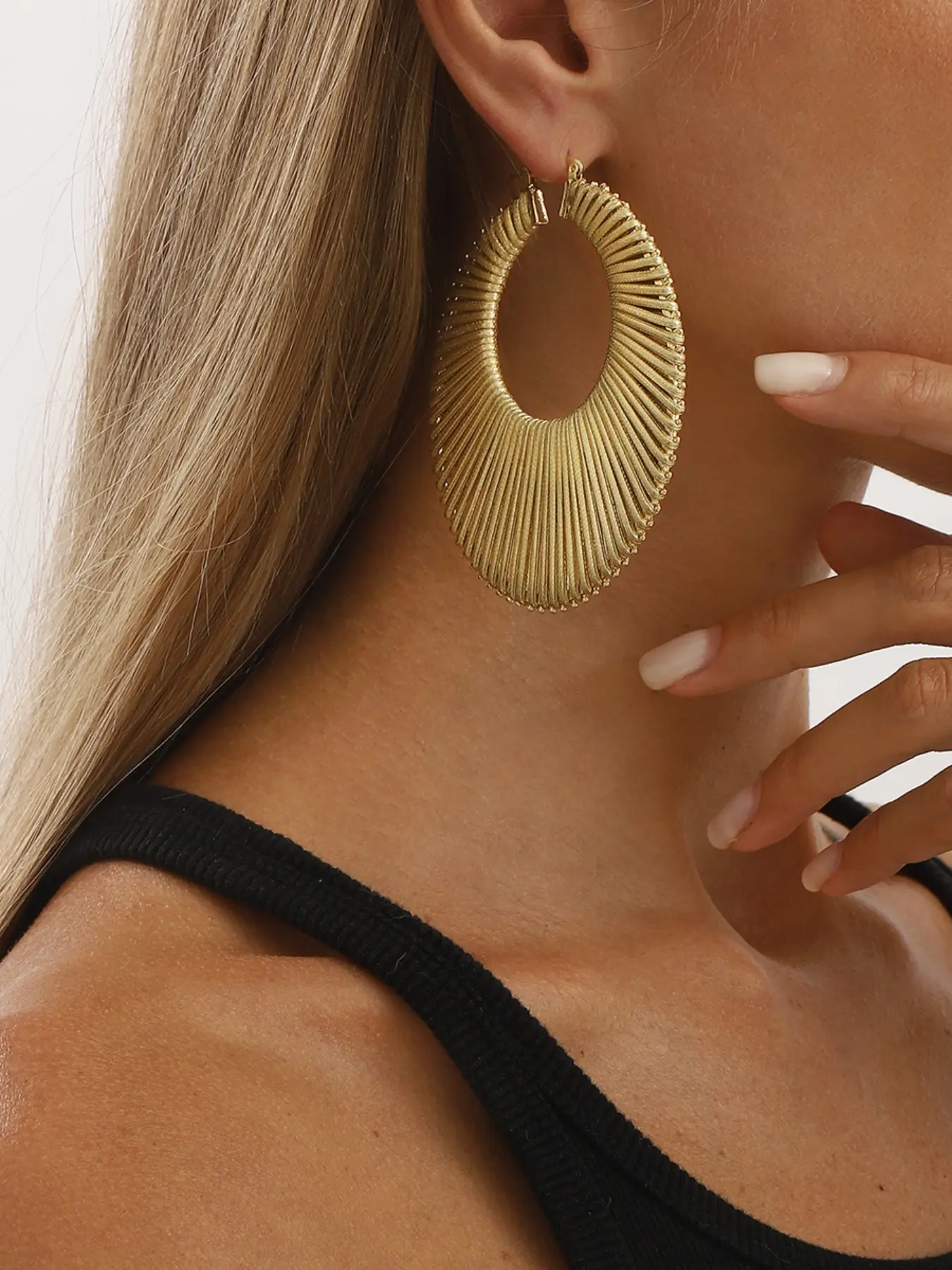 Vintage Exaggerated Statement Hoop Earrings 2-Piece Set - High Quality Earrings Hoops Metal Wrapped Woven, Geometric Hollow Pendants | Niche High-End Vibe｜Exaggerated Niche Statement Style Hoop Jewelry